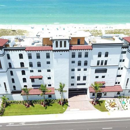 Barefoot Beach Club St. Pete Beach Buitenkant foto