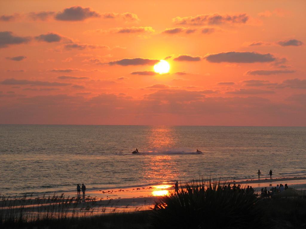 Barefoot Beach Club St. Pete Beach Buitenkant foto