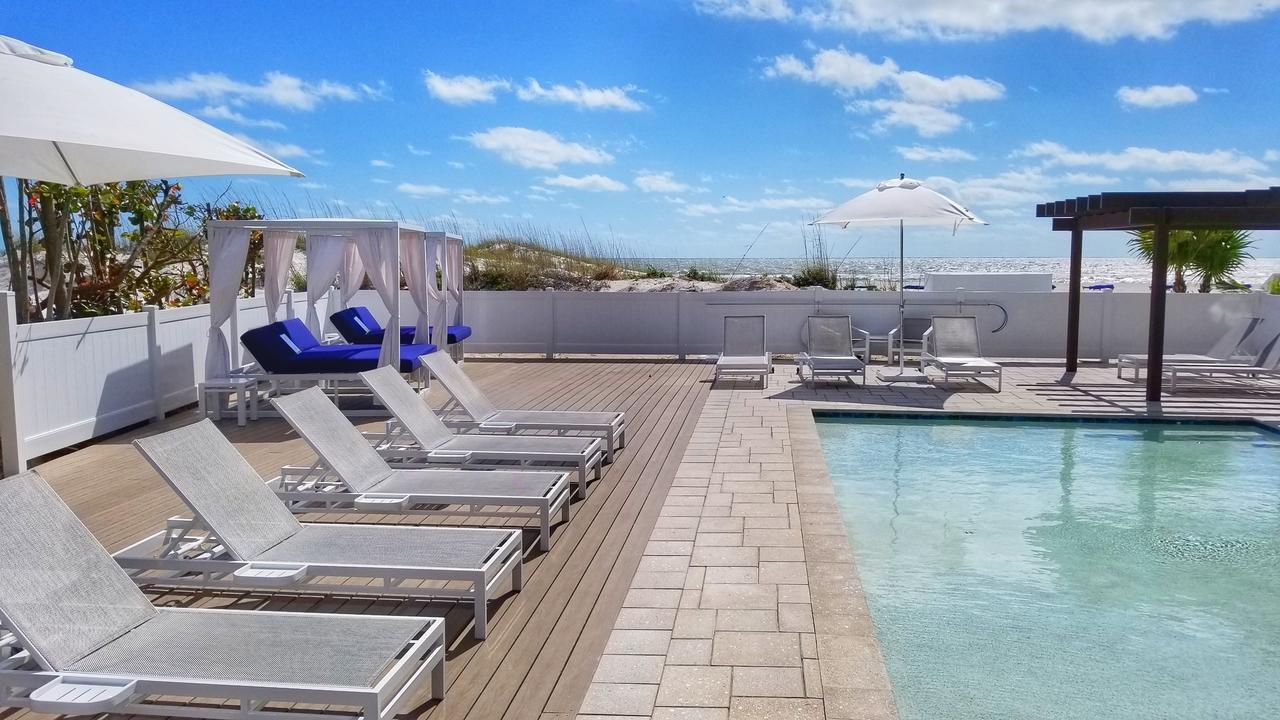 Barefoot Beach Club St. Pete Beach Buitenkant foto