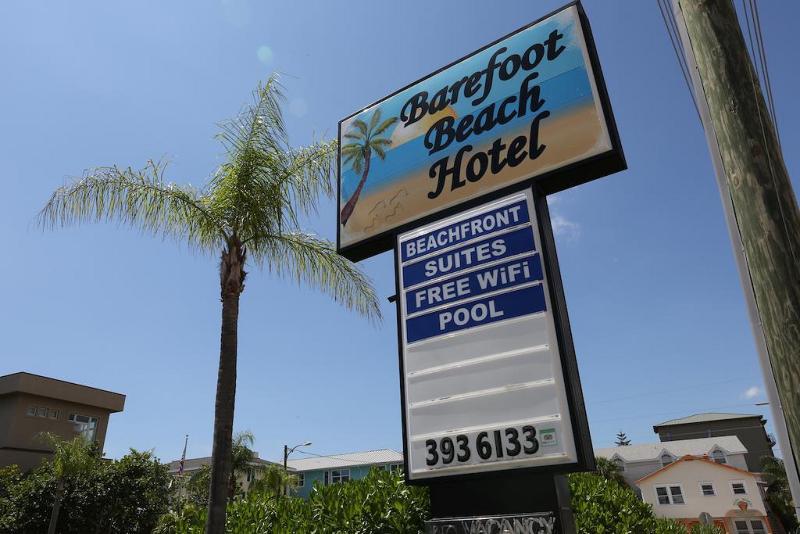 Barefoot Beach Club St. Pete Beach Buitenkant foto