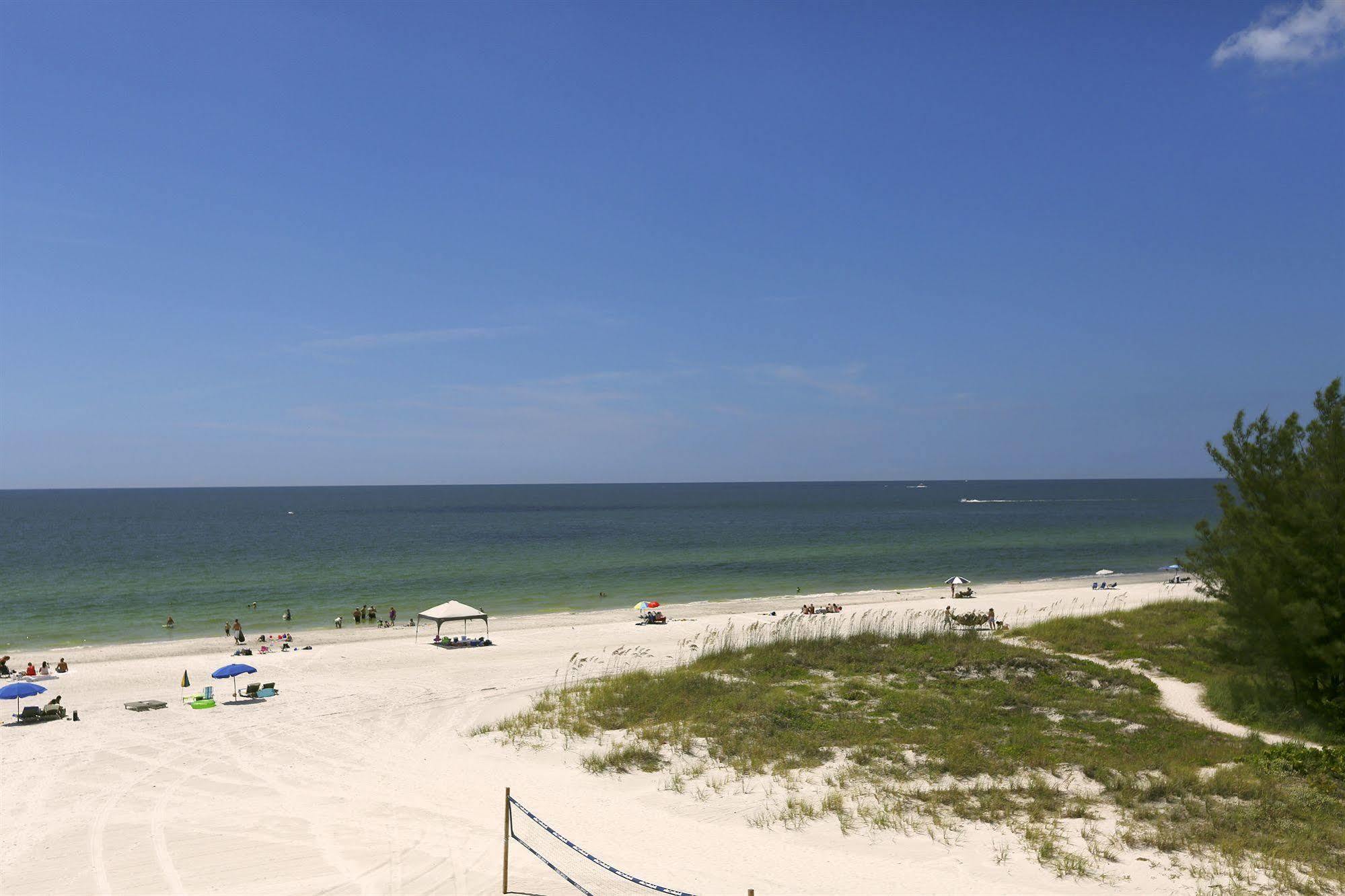 Barefoot Beach Club St. Pete Beach Buitenkant foto