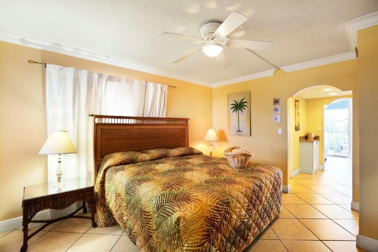 Barefoot Beach Club St. Pete Beach Buitenkant foto